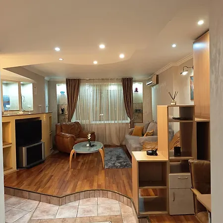 2 Cu View P-ta Victoriei Apartmán